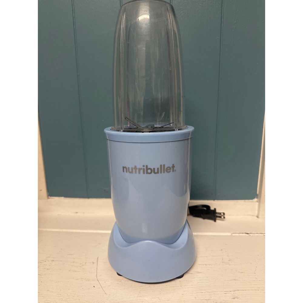 NutriBullet Pro‎ 600 Watt Blender Personal Compact Smoothie Maker Light Blue
